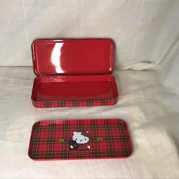 VTG Rare 1976-2003 Sambrio Hello Kitty Scottie Dog Red Plaid Metal Box, w/ Tray.